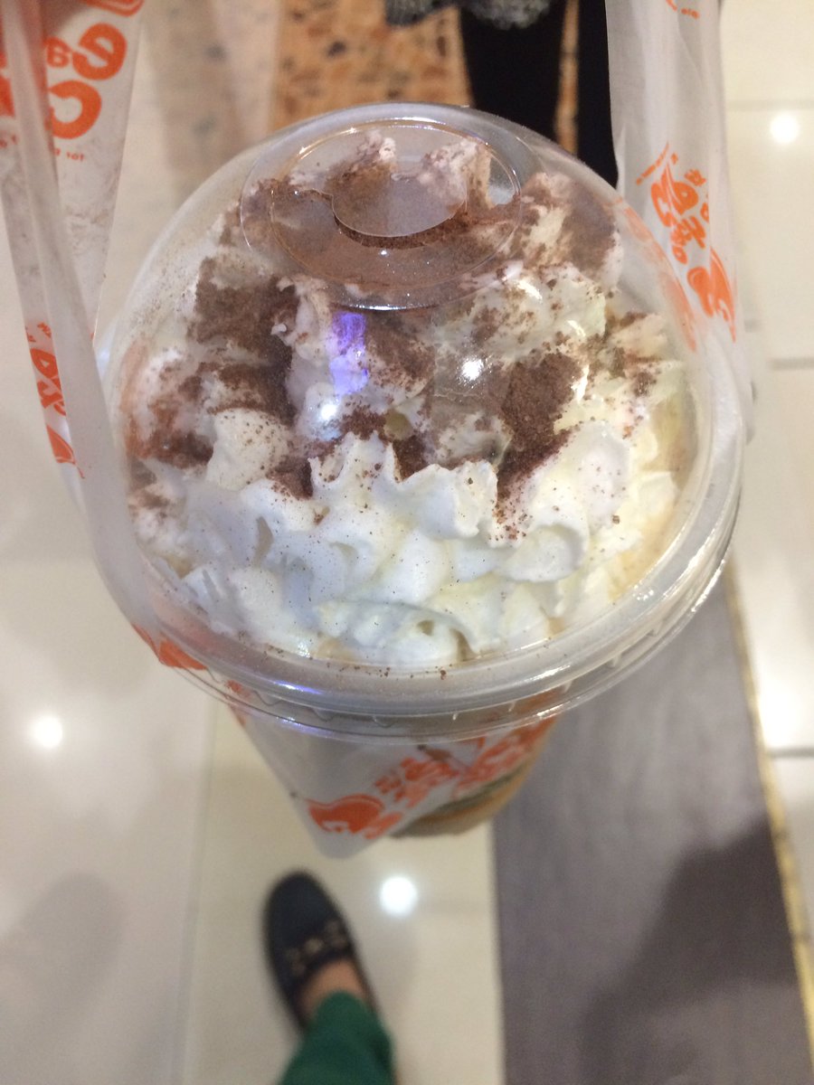 EffaSuzieana's tweet photo. Choco cappucino frappe! #eachacup https://t.co/w4zMv1qe6H