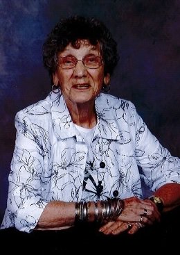 MISSING: Helen Hurlbut 85 yrs. L/S Apr.7 9:30 in Ayr. 5'3, 130, grey hair. 2007 Blu Caravan BTYT579. Call 653-7700.