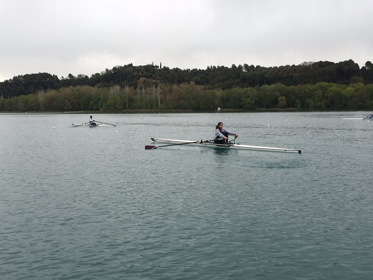 PutneyHighSport's tweet photo. Great singles session this morning! #RowCamp #PutneyPanthers https://t.co/QB2gX8u5e4