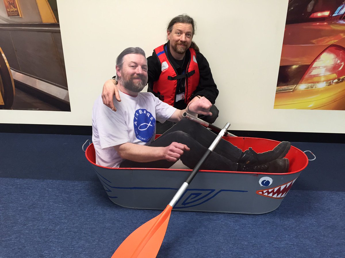 @JournalJoe <a href="/SpireFM/">102 Spire FM</a> @benpratershow #tinbath ht.ly/10r3Rl