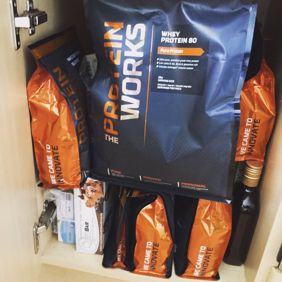 DjZeBeDe's tweet photo. protein anyone?? #MKStuart #teammuddykit https://t.co/W8R9C3wGEz