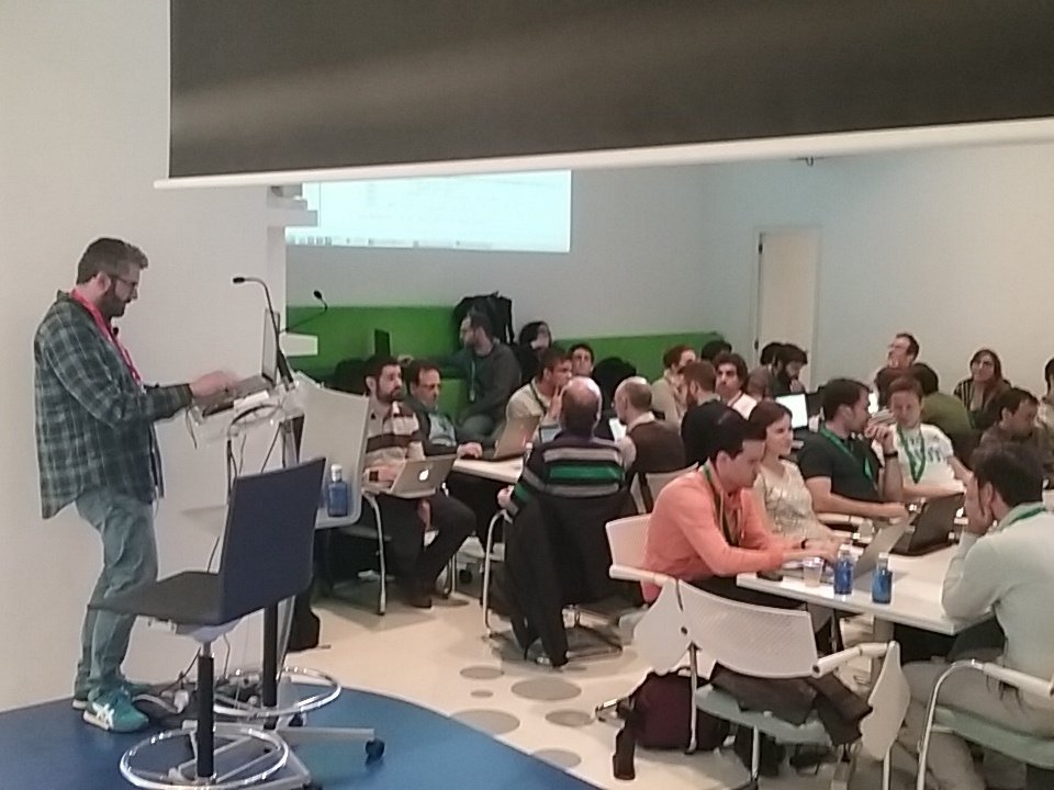 PyDataMad's tweet image. Kiko diving into time series.