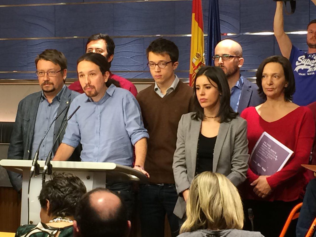 PODEMOS's tweet photo. "Cs nos transmitió que aceptarían solo retoques, nada más" @Pablo_Iglesias_ #RdpPodemos https://t.co/I7BFm4YUye