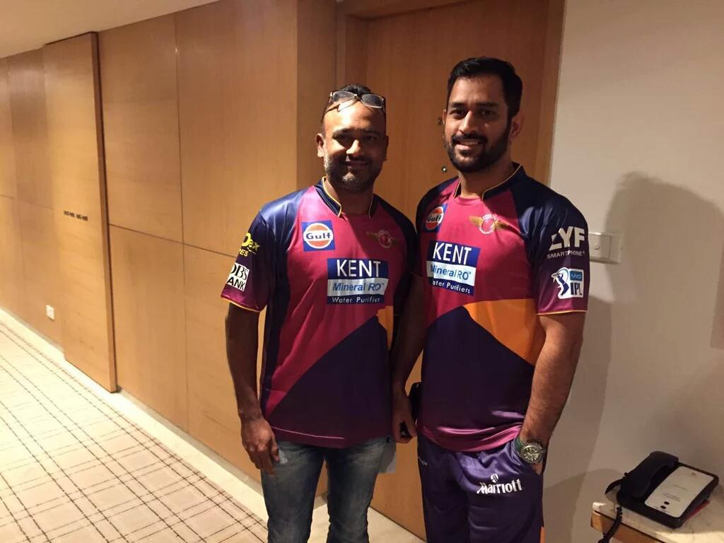 MCAStadium's tweet photo. At the Inauguration Ceremony of #IPL2016  @IPL Our Captain @msdhoni with @russcsk  @RPSupergiants with @mipaltan https://t.co/kknLGiI1j5