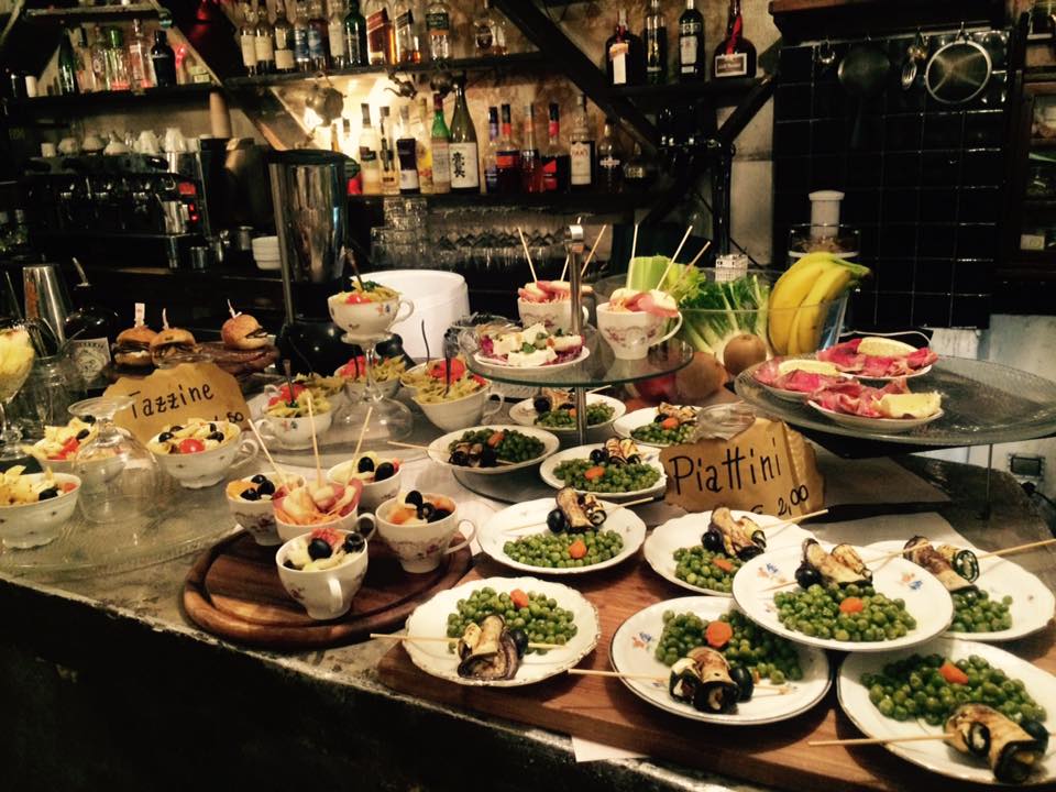 akbarweb's tweet image. #AK Art &amp;amp; Kooking si #RINNOVA! Se non siete passati a trovarci cosa state aspettando? #venerdi #WeekEnd #Cocktail