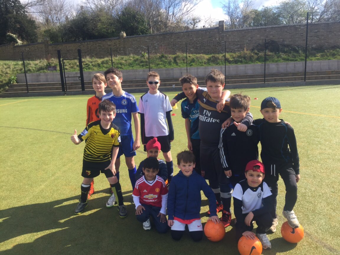 LONDONUNITEDFS's tweet photo. Last day of the week and the kids have nailed it - tired but full of go! #FootieCamps #UCSActive https://t.co/HPXfuS93lE