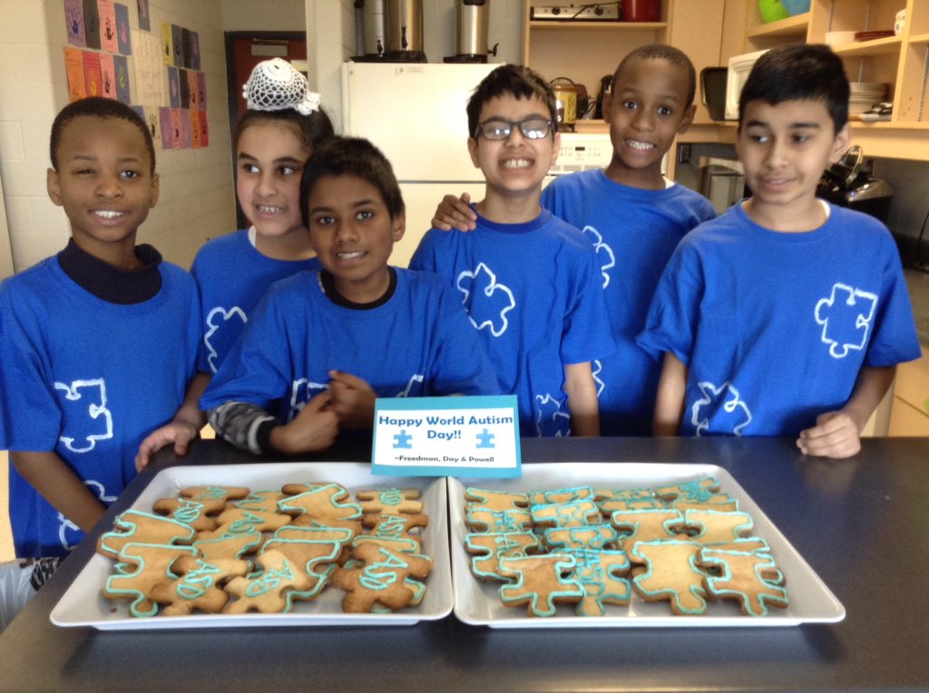 MissLFreedman's tweet photo. We had some cookie fairies deliver puzzle piece cookies for @RedWillowPS staff! #RWBlue #liub https://t.co/7WrAnfIEcW