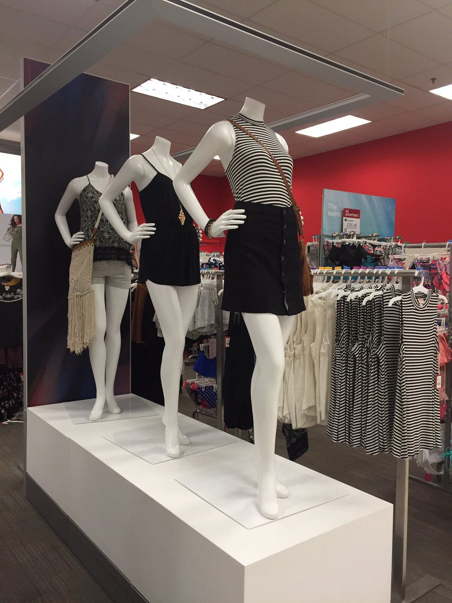 Had to get creative with the Mossimo Red runway. It's selling so fast!! #VML <a href="/1artimusprime/">Arthur Patten</a> @humantapestry