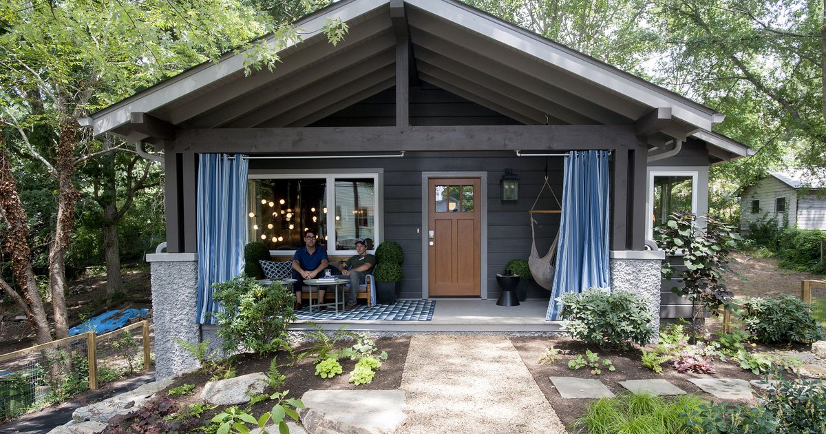 stephsharp5's tweet image. As seen on TV....this hot new listing! buff.ly/1XjSGey
#avlrealty Tour sign up:  buff.ly/1XjSIDd