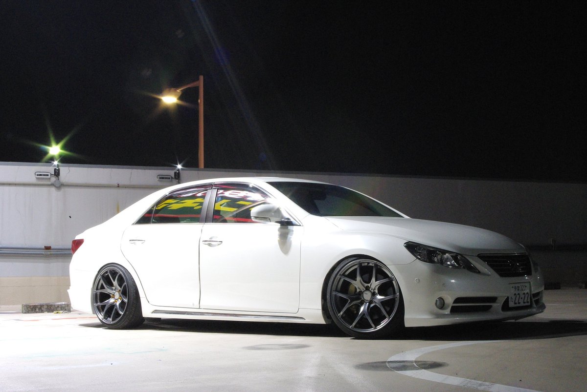 ari16t's tweet photo. #ここで仲間の車を紹介 
マークX
いつも内緒でいじってくる
エンターテイナー(笑)
俺たちのメカニックwwww
#1mmでもいいなと思ったらRT https://t.co/AYpxvwqi20