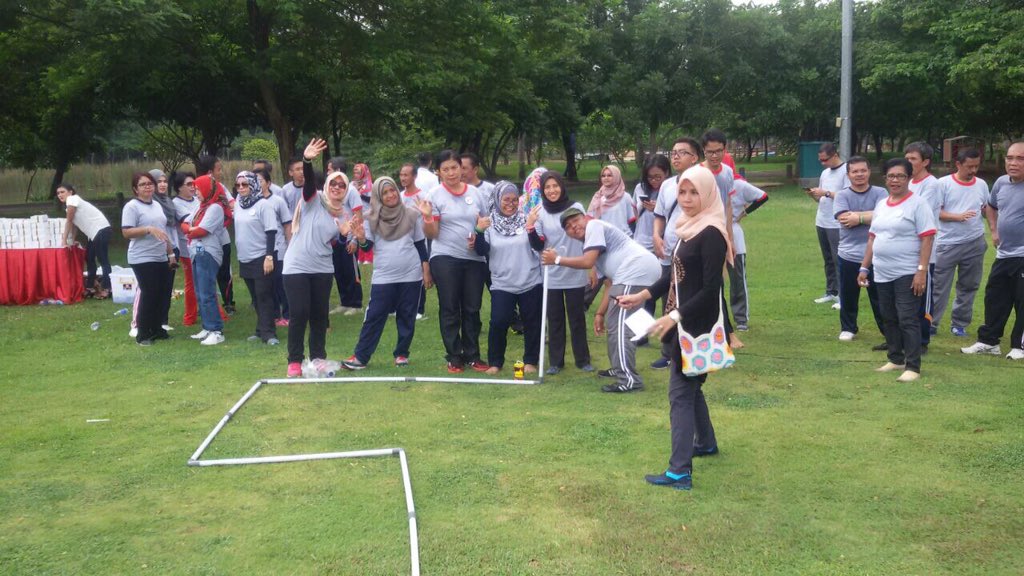 amsummit2016's tweet photo. 2. Interactive games o/ para game master profesional. #AMSummit2016 #BeDisruptive https://t.co/IRNe6GkIrf