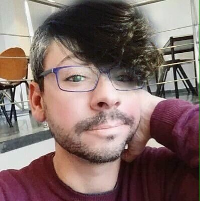 patrituits's tweet photo. Mira @MrHoviStar qué guapo he dejado a mi amigo @ToniLliteras #ToniStar 😂👌 We love you diva! 😘 Good luck from Spain! https://t.co/gmteaEDl5s