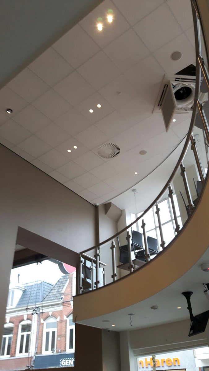 AvantiSysteem's tweet photo. De #KFC in #Enschede is ook bijna gereed de laatste puntjes op de i @RockfonBNL @APIQuickLock https://t.co/NgkRYn6dgE