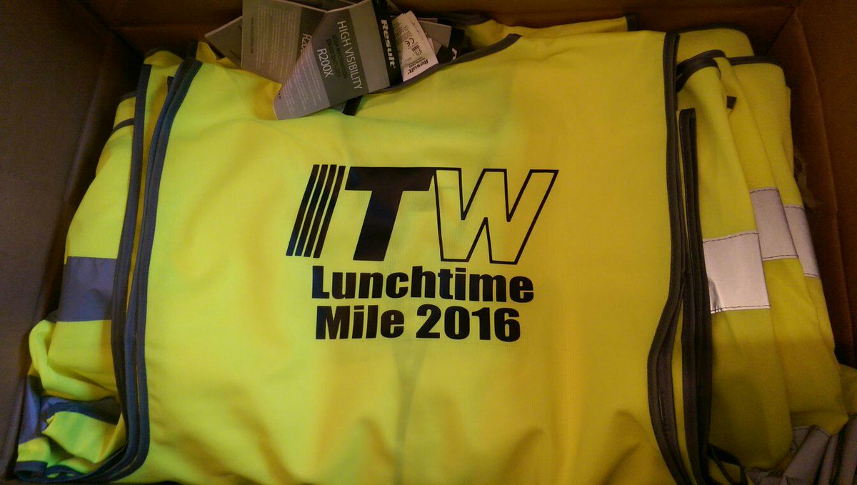 ThePrintDen's tweet photo. Best of luck to everyone in the #ITW lunchtime mile today! Be safe, be seen! #HiVis #Printing by #PrintDen #Kinsale https://t.co/m5NOqQFF4u