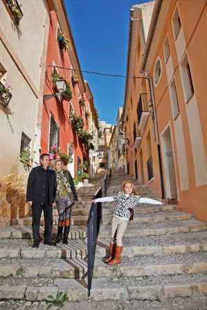 BiarTurismo's tweet photo. #Biarsolidario, este domingo no te pierdas nuestra ruta cultural, recorriendo el centro histórico.
Info: 965811177 https://t.co/xeMaOvx4Z0