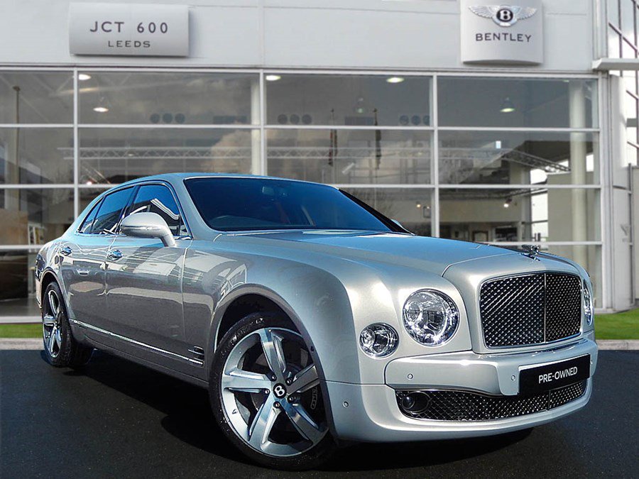 BentleyLeeds's tweet photo. #caroftheweek #Bentley #Mulsanne #V8Speed in Silver.Call 01132440600 or visit https://t.co/r8VAnWBpTk for more info https://t.co/GngdAxJMaA