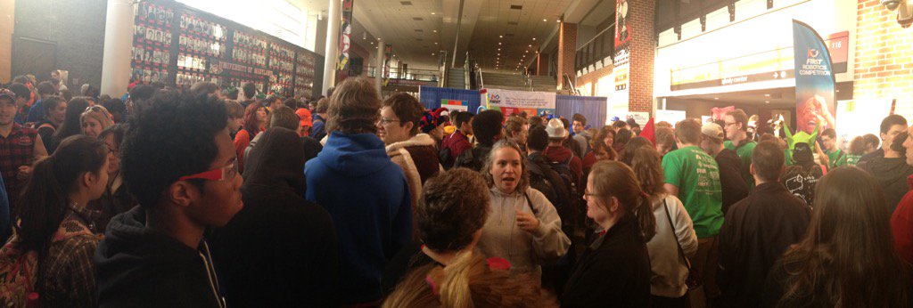 frc5587's tweet photo. Waiting to start day 2 of district champs! #FIRSTStronghold #stronghold2016 #omgrobots https://t.co/gtb35xdVL2