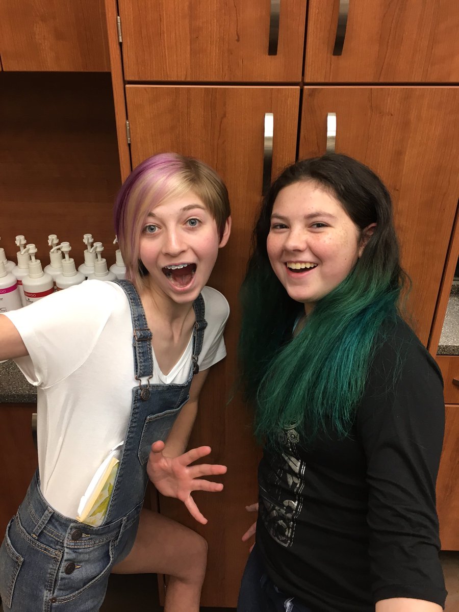 PointLineHair's tweet photo. We had so much fun with these two young ladies! They make work so colorful! #Pointlinehair #teenhaircolor #hairlove https://t.co/Lgu8qqgVKk