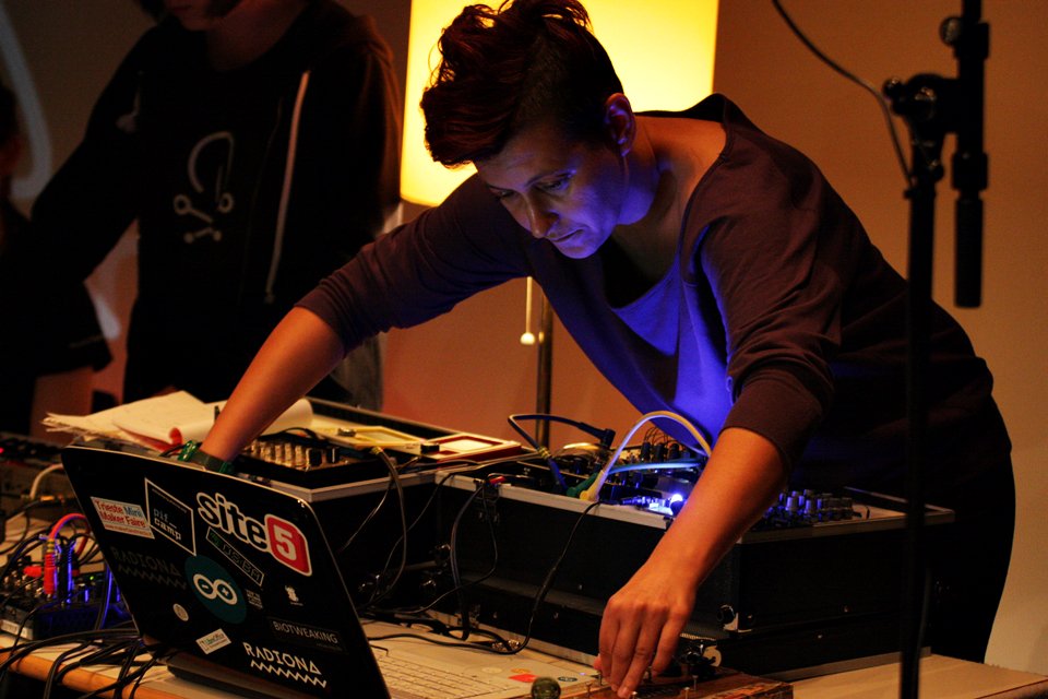 synaesthesiaApp's tweet photo. Live DJ's, music &amp; improvisations at #MTFLates. Get #MTFBerlin tickets at  https://t.co/bZ3ZrQdQ25 https://t.co/KisOtVHeOB