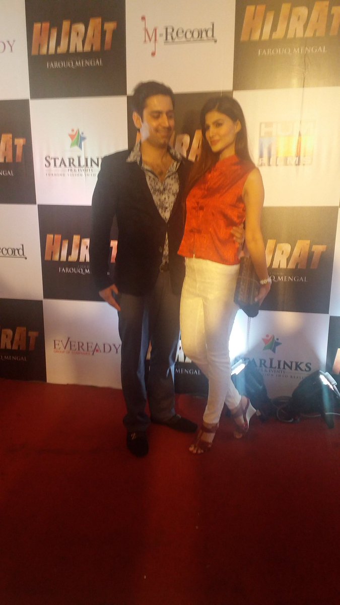 starlinkspr's tweet photo. @#SadafHamid and #HamidFareed at the Press conference of #HIJRAT #starlinkspr #HUMFilms #HUMTV #HUMFilms https://t.co/Z9jwzO59u9