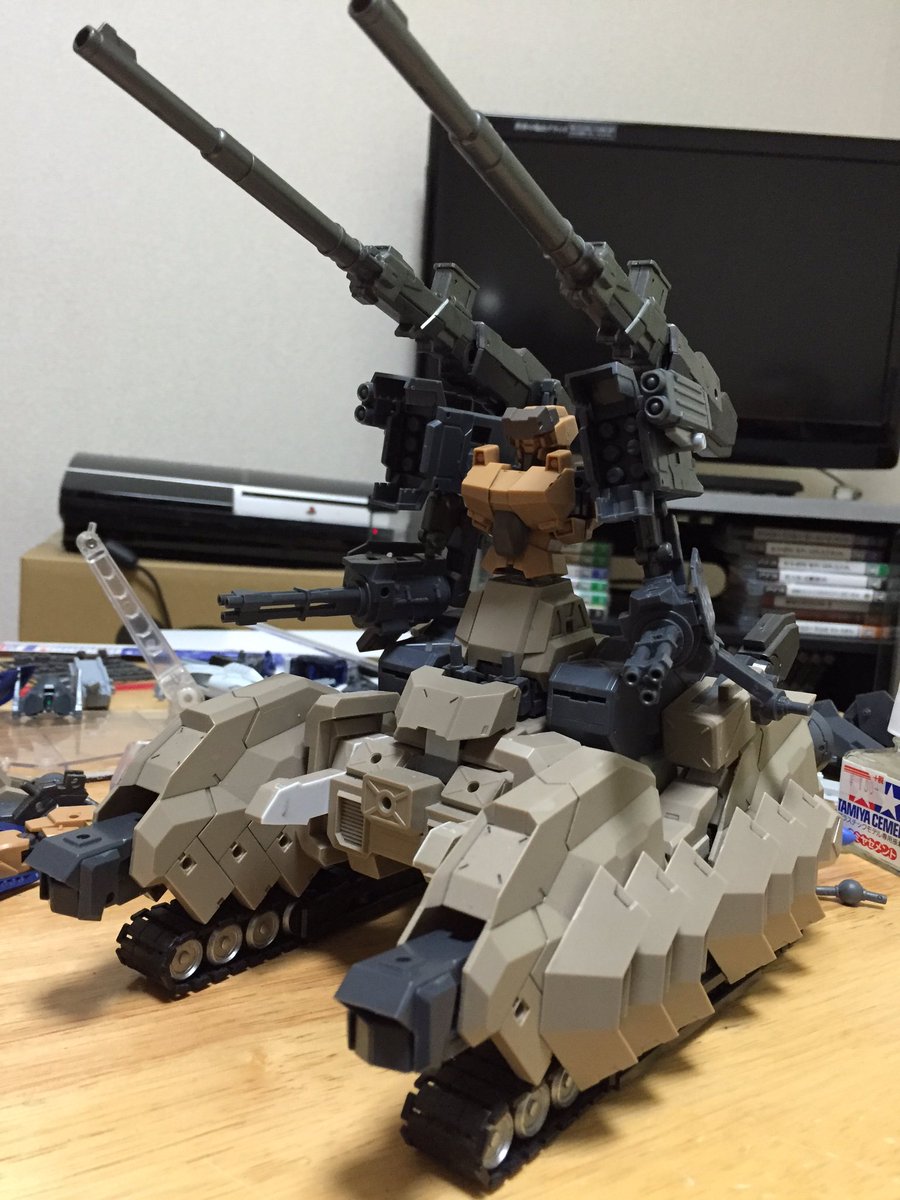 卯月ぃ 変形合体始めました ๑ W ๑ 轟雷戦車 ひとまずこんなもんでしょうか 武器腕はいいぞ フレームアームズ T Co M93qisl5sa Twitter