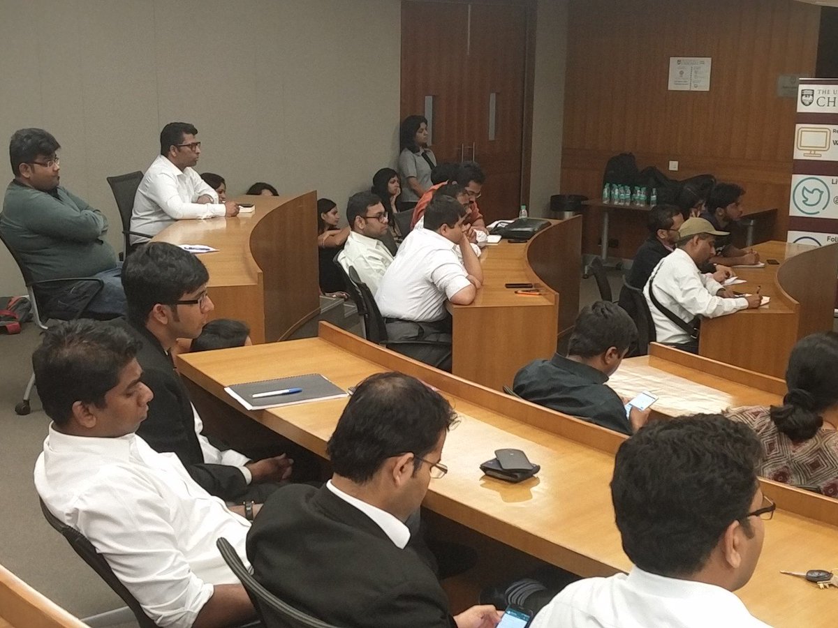 Vidhi_India's tweet photo. A few pictures of the audience at Mr Datar's talk on the SEBI v Sahara case in the #GreatCases series. https://t.co/34UrXeSSw4