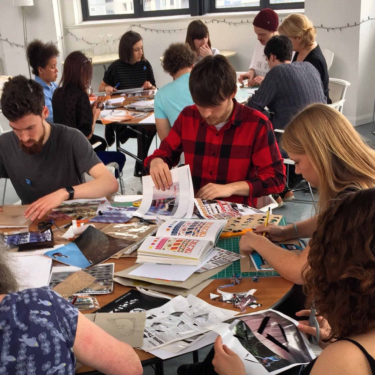 LPFHQ's tweet image. #LPF16 PRINT WORKSHOP 
Equip has got everyone busy talking about print and preparing images for their screen.