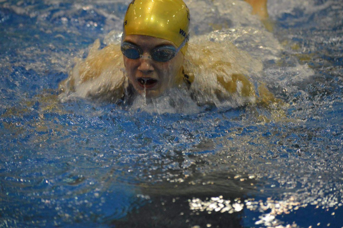 AmyUpdegraff14's tweet photo. The last lap of the 100 butterfly got me like https://t.co/odNMTYuSAt