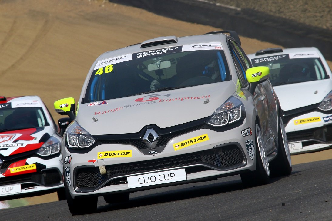 UKClioCup's tweet photo. Fascinating facts; mega read! All the big stats from @Brands_Hatch #UKClioCup #Renault #BTCC https://t.co/CvMgAHlC3J https://t.co/n22zmbkTrO