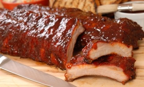 Kom dit weekend genieten van onze huisgemarineerde Spare ribs. Worden geserveerd met friet, rauwkost, knoflooksaus!