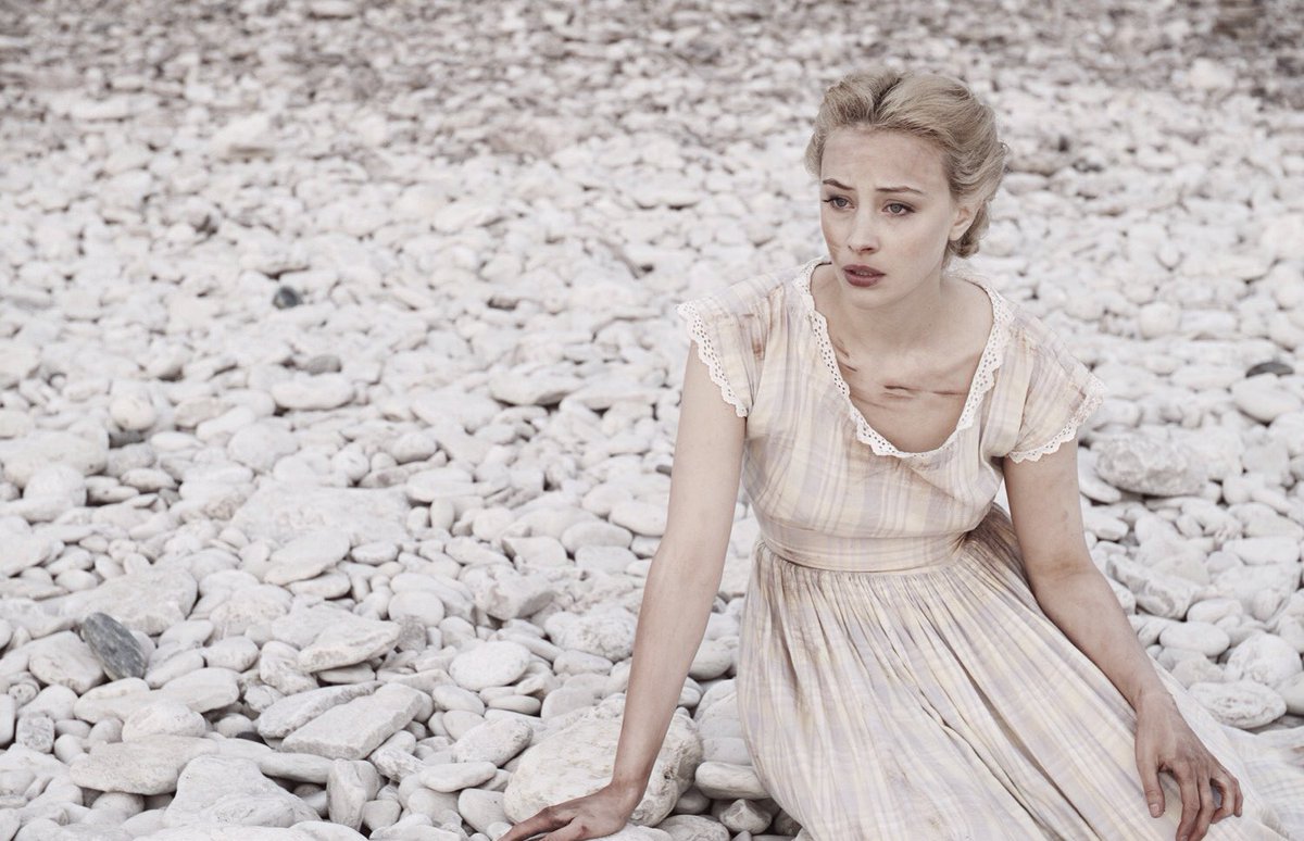 RavishingBlack's tweet image. —  ɴᴀʀᴄɪssᴀ  ʙ ʟ ᴀ ᴄ ᴋ

#HPRP  
— Marauders Era, Slytherin.
— Literate &amp;amp;' Descriptive.
— Ships with Lucius.
— RT?