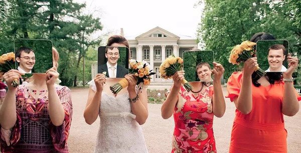 ウェディングドレスcocomelody Pa Twitter ブライズメイド グルームズマンと一緒に撮る面白い写真です ぜひウェディングフォトの撮り方 ポーズの参考にどうぞ 前撮り ウェディングフォト ウェディング 結婚式 プレ花嫁 花嫁 T Co Ln5cntvrww