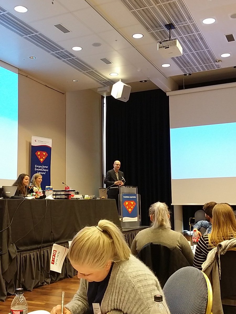 Pedagogstud's tweet photo. Studentenes stemme er avgjørende for vi ikke skal tråkke feil, sier @Alltid_uansett på #PSLM16 https://t.co/JjI0Pvmdqj