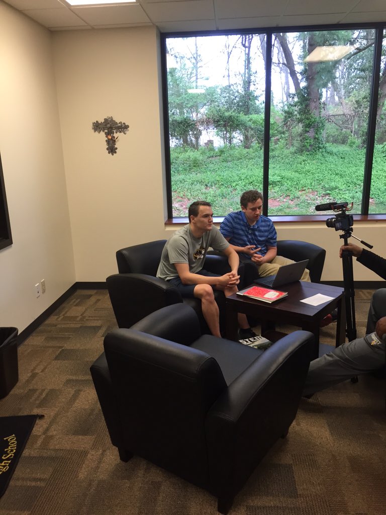 CaptainGovt's tweet photo. @vianneygriffins film their Supreme Court video case briefs #talontech
Special thanks to @lcjewell https://t.co/mDDAkgWA5f