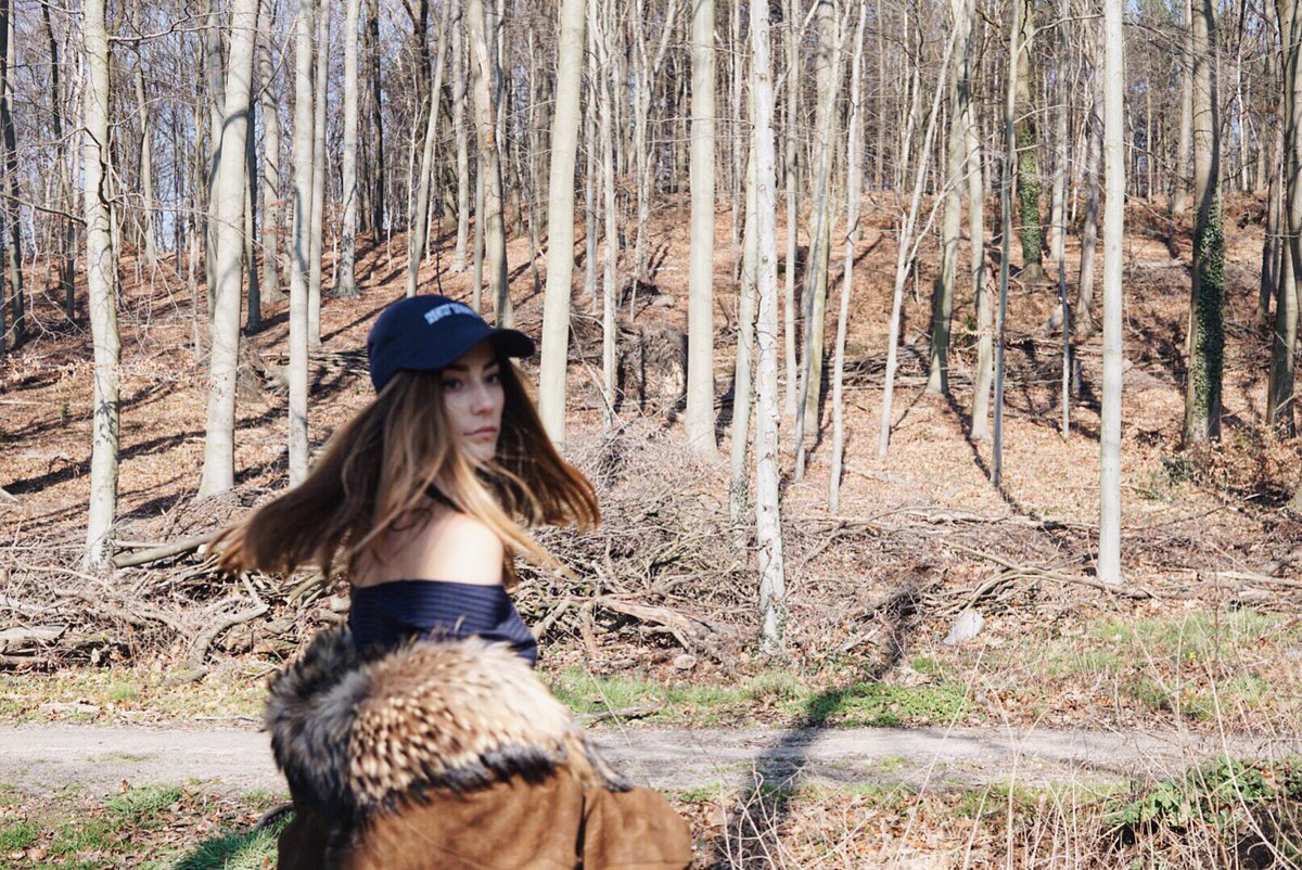 AysYuva's tweet photo. Lost in the forest with @khaleidoscope https://t.co/SafYYtTbV6