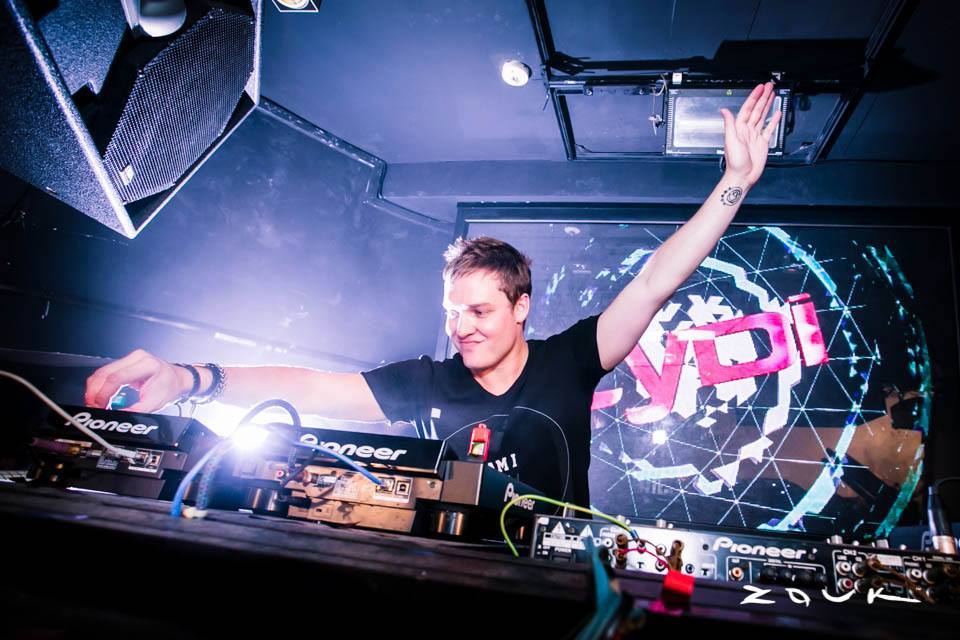 NVConcepts's tweet photo. .@tyDi brings his #GlobalSoundSystem to @ShrineFoxwoods on 4/26!
Tix https://t.co/uADRbEVnX4
https://t.co/8IUThmWYh6 https://t.co/BAeuCr57XU