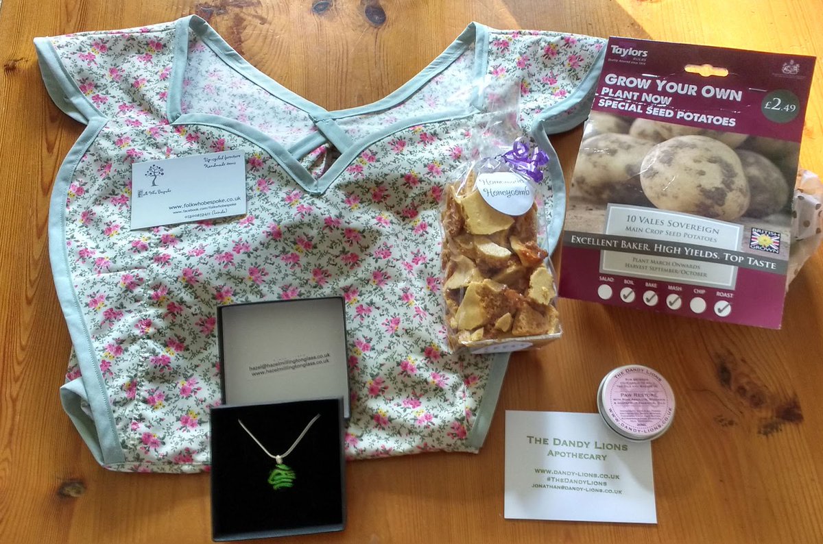 sophieintsticks's tweet photo. My buys from @DalegateMarket spring market ❤
https://t.co/YbWyMu6x7Q
Ft @DandyLionswax @FWBespoke https://t.co/PJJpQqWEp2