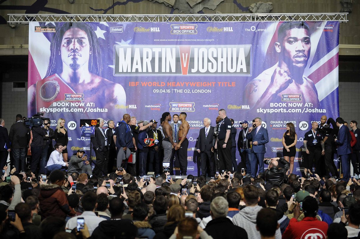 KevinQuigley_DM's tweet photo. Anthony Joshua weighs in infront of a big hiome support at the 02 arena @MailSport https://t.co/wSMnx795P8