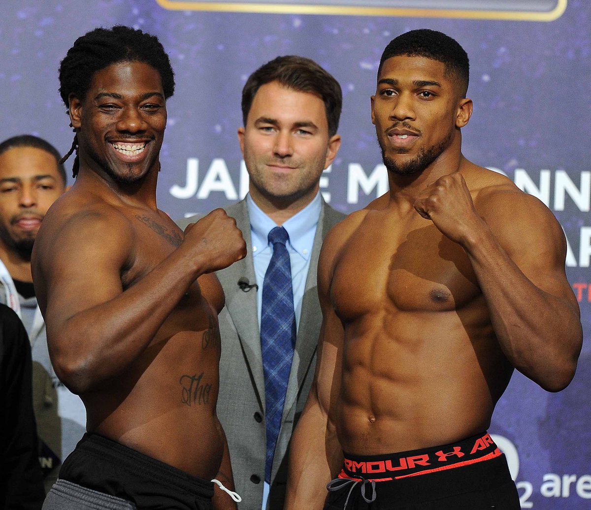 KevinQuigley_DM's tweet photo. Anthony Joshua weighs in infront of a big hiome support at the 02 arena @MailSport https://t.co/wSMnx795P8