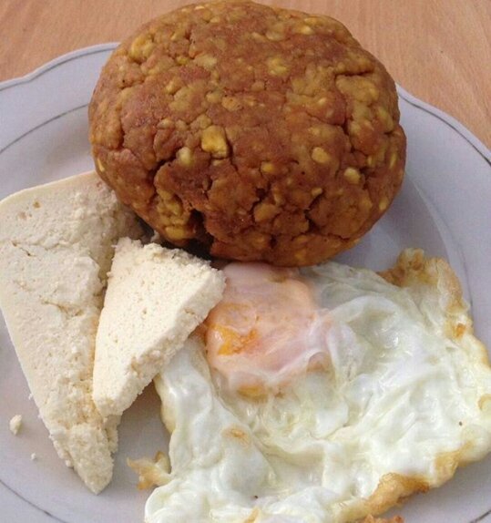 Turismo_Zaruma's tweet photo. Nada mejor que esta delicia de la gastronomía de #Zaruma, para iniciar el fin de semana.
#Molido #Molloco #FelizFDS https://t.co/0VYd2IV1RY