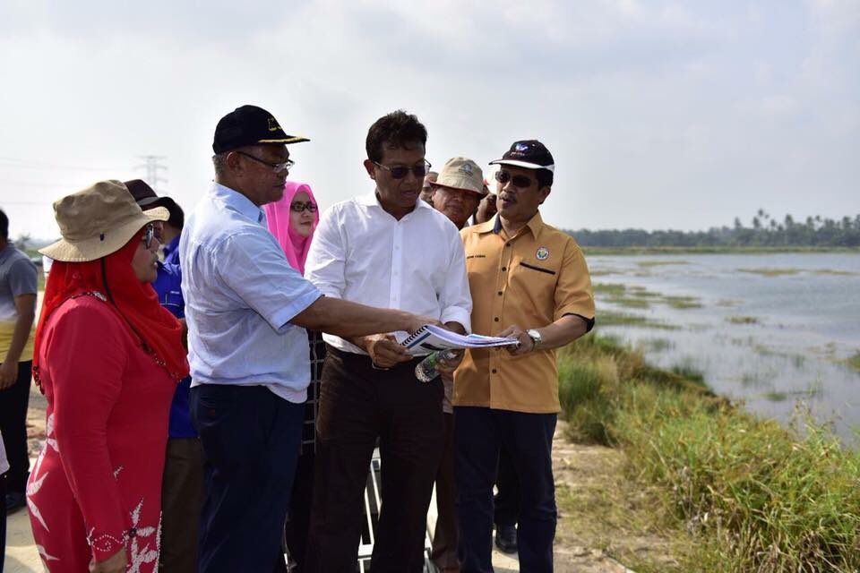 shaberyc's tweet photo. Alhamdulillah di musim kemarau ini kolam simpanan air inilah yg banyak membantu hampir 10 ribu pesawah padi kita https://t.co/3K32rPEQcH