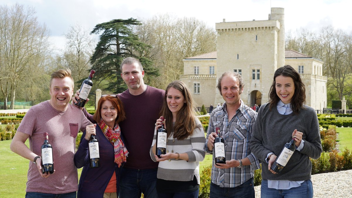 #MillesimaBA Photos souvenirs ! Nos 6 winemakers en herbe avec B-Winemaker au  #ChâteauLaTourCarnet <a href="/bernardmagrez/">Bernard Magrez</a>
