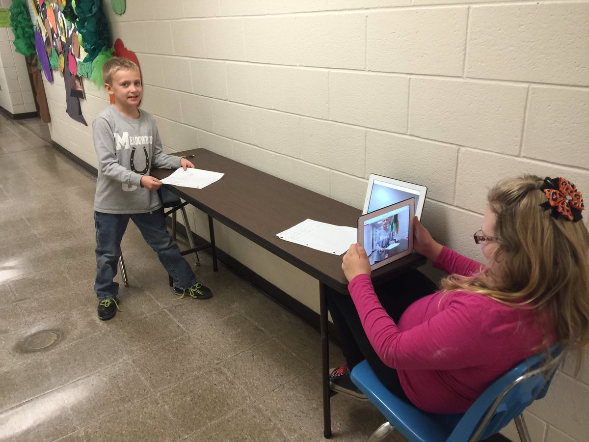 JudeBlack2's tweet photo. @Jason_Olinger Ms Shrieve's reading class smashingApps for opinion project at Secrest #iPadintegration #techprojects https://t.co/zvtFtCUxA8