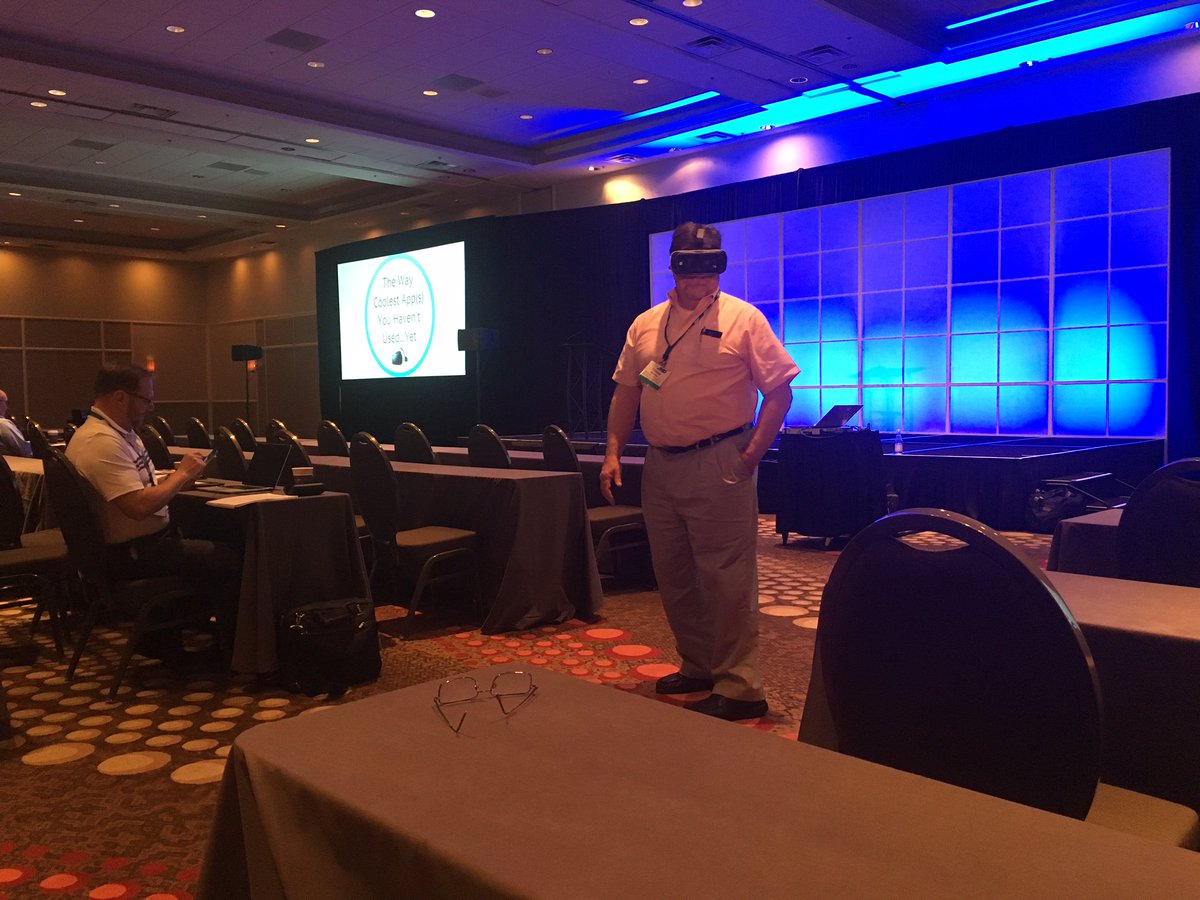 AllControl1's tweet image. Pics from the #AHTDspring 2016 Conference! Trying out a #virtual reality headset... How Cool!!