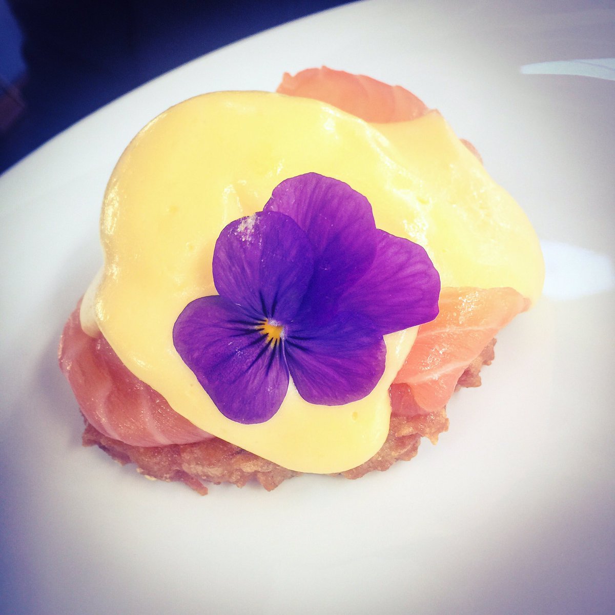dance2eat's tweet photo. GG Arlington:
#SmokedSalmon #PoachedEgg #Hollandaise #PotatoRosti @TheGermanGym #GermanGymnasium #London #Dance2Eat https://t.co/fgYbft2vcf