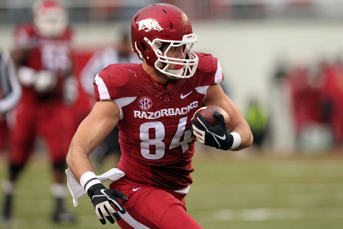RealFootballTV's tweet photo. Rd.2 #LARams select Hunter Henry, TE #Arkansas
https://t.co/2VHE26uQmd
Results: https://t.co/u1YcV8PANE
#FanMock https://t.co/XWLaa7PlYk