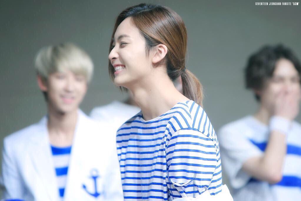 Ao ハニと付き合う前の1番楽しい時期 両思いか 両思いなのか と思わせてくるジョンハァン かっこつけといて照れ隠しで帰ろうとするジョンハァン セブチで妄想 せぶちで妄想 T Co 1gmsenpt1v