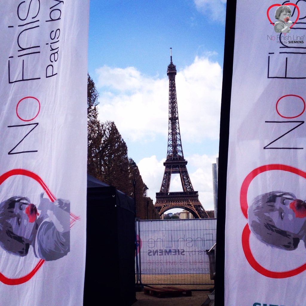 H-18 avant le départ de la #NoFinishLineParis sur le Champ de Mars ! #toureiffel #running