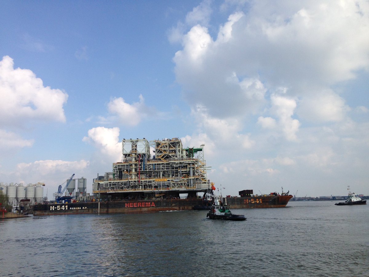 JollyJoker76's tweet photo. Stand-by begeleiding H-541 assistentie En-Avant #samenwerking @De_Havenmeester en @Rijkswaterstaat #RPA1 en #RWS24 https://t.co/wJViLd1jxP
