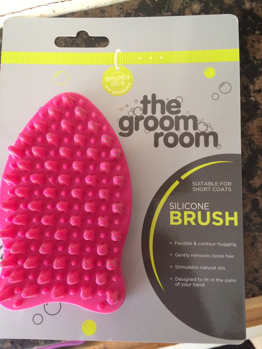 the groom room brush